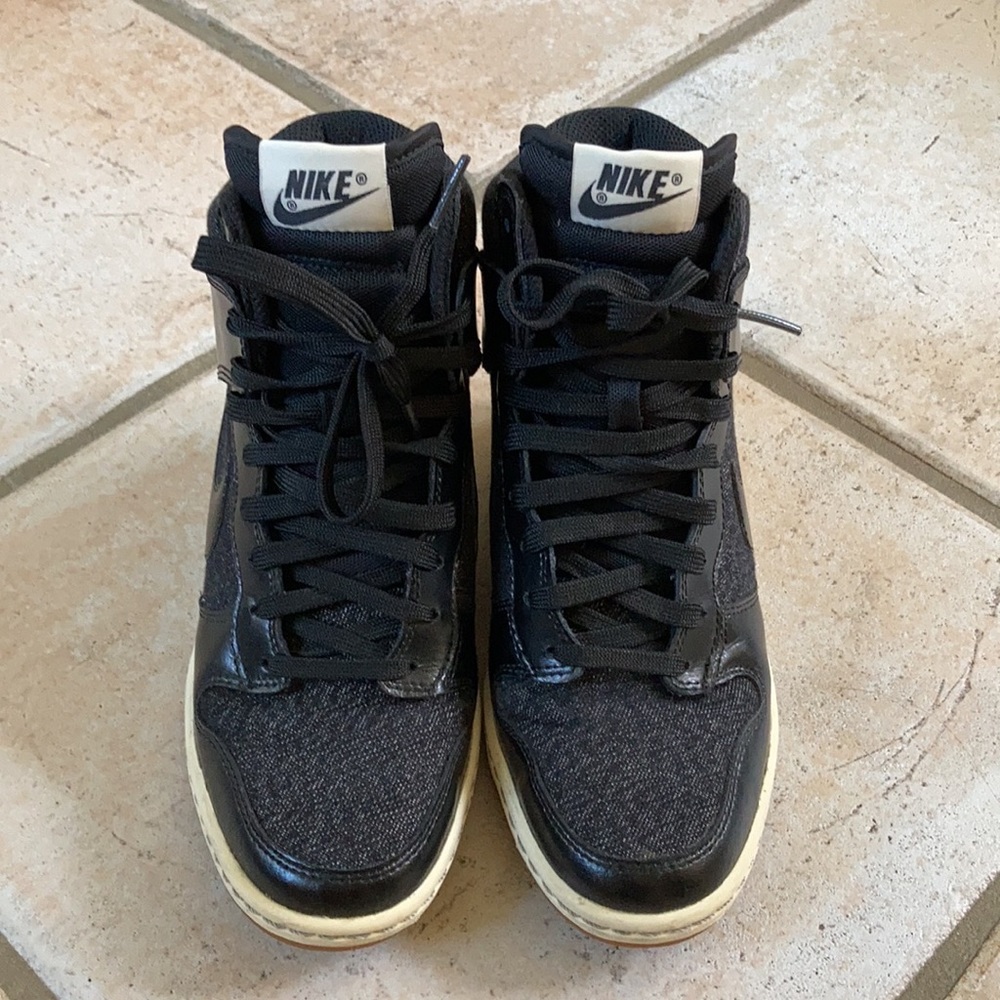 Nike Dunk Sky High Wedge  Essential Black ~ Size 7